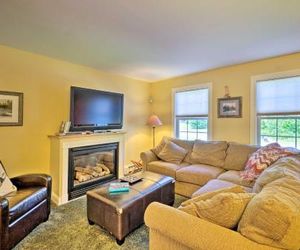 West Dover Home w/ Deck, Grill & EV Outlet West Dover United States