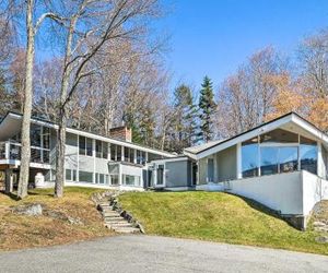 Family Getaway: 3/4 Mi to Lift +Mt Snow View! West Dover United States