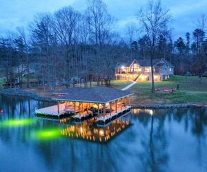 Lake Anna Waterfront Home w/2 Acres & Covered Dock Glenora United States