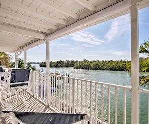 Sunset Suite Marco Island Condo w/ Dock & Pool! Marco Island United States