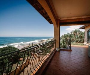 5 Bedroom Tuscan Styled Home in Umdloti Beach Umdhloti Beach South Africa