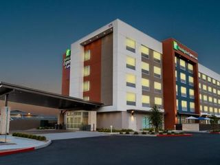 Hotel pic Holiday Inn Express & Suites - Las Vegas - E Tropicana, an IHG Hotel