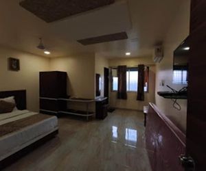 OYO 65687 Manik Hotel Daulatabad India