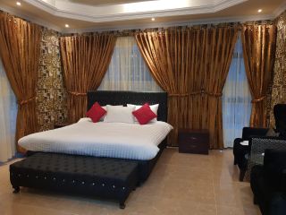 Hotel pic Бунгало (660 m²) с 6 спальней(-ями) и 6 ванной(-ыми) комнатой(-ами) в 