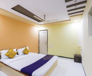 SPOT ON 66277 Hotel Sarovar Guest House Nava Vadaj India