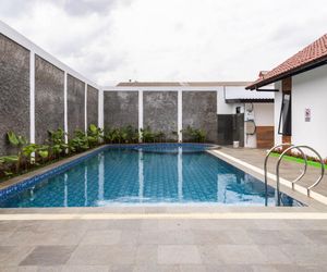 RedDoorz Plus @ Jatikramat Bekasi Indonesia