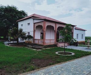 Teenduari Farmstay A Colonial Revival Luxury Villa Gachbowli India