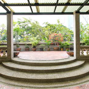 NearBy Hotel