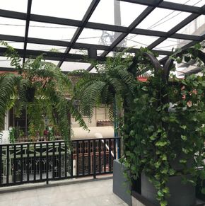 NearBy Hotel