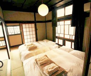 70 years Historical House,12 people,free parking Hiroshima Japan