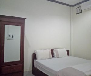 Par Eieng Apartment room service Vientiane Laos