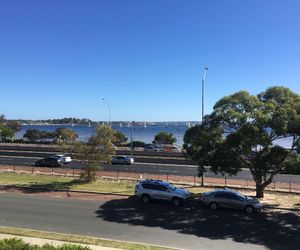 Como 2 Bedroom Apt with Amazing Views WIFI&Netflix Perth Australia