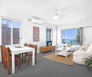 #7 Ocean View South Pacific Apartment Brighton-le-sands Australia