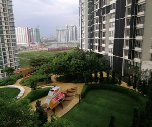 Cozy Studio Apartment WIFI Netflix 14 @Eclipse Cyberjaya Malaysia