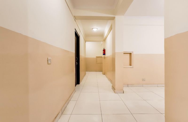OYO Flagship 61086 Shri Ram Residency