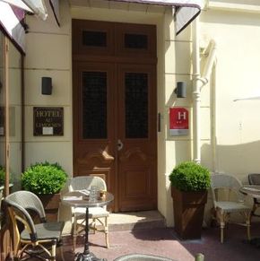 NearBy Hotel