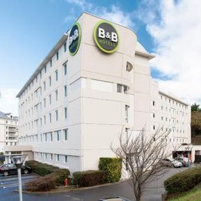 NearBy Hotel