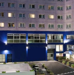 NearBy Hotel