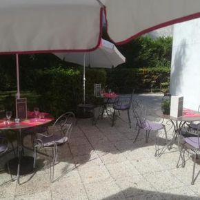 NearBy Hotel
