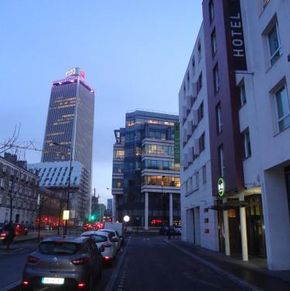 NearBy Hotel