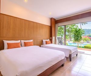 Triple room with directly access to swimming pool. Patong Thailand