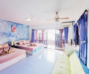 Patong Beach Nightlife 4 people Room/Fast / Drink Patong Thailand