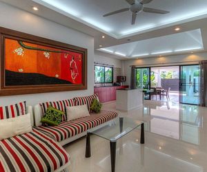 Romantic Family Villa, Clean and Quiet with Pool Rawai Thailand