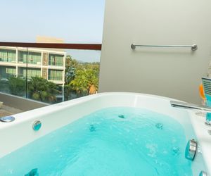 Jacuzzi large studio at Laguna, beach-10 min walk Bang Tao Thailand