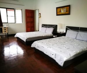 2Queenbed*Private Bathroom* Tj Bungah Beach*SL5* Tanjung Bunga Malaysia