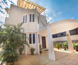 3BR Deluxe Bungalow Near The Beach Tanjung Bunga Malaysia