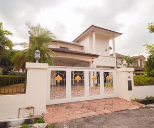 Luxury Villa w/KTV BBQ 22 Pax Batu Ferringhi Malaysia