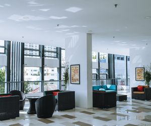 PY| Ideal Black & White Seaview Studio Gurney Drive Malaysia