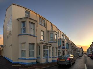 Фото отеля Portrush Holiday Hostel Guesthouse