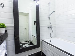 Апартаменты в Центральный район — 100 кв. м., спальни: 3, собственных ванных: 1