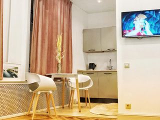 Fancy apARTment