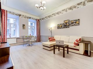 Апартаменты (84 m²) с 2 спальней(-ями) и 1 ванной(-ыми) комнатой(-ами) в районе Центральный район