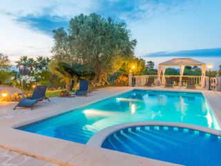 Villa (220 m²), 4 Schlafzimmer und 2 eigene Badezimmer in Santa Margalida