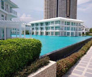 Energy Hua Hin - Beach with Bowling, Pool, Arcade Cha-Am Thailand