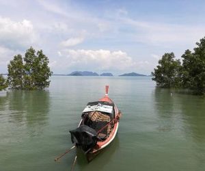 Chomlay Room & Restaurant Lanta Island Thailand