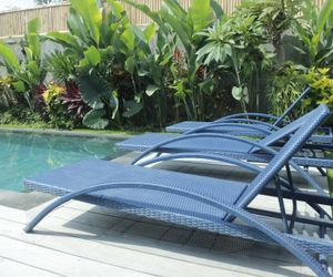 Peaceful Fancy Twin Bed Room with Pool in Canggu Seseh Indonesia