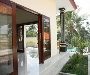 *rice field view room with kitchen and pool @ Ubud Tegallalang Indonesia