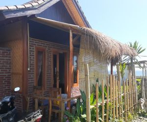 Ayolah Surf homestay & Surf Camp Jembrana Indonesia