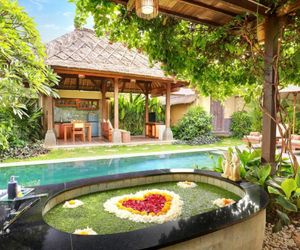Onetime Romantic candle Light Dinner for Honeymoon Sukawati Indonesia