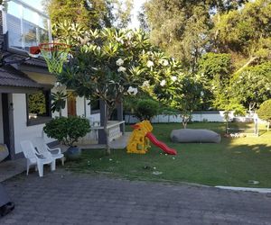 2 Bed/2 Bath House with Garden, access to Pool Bang Rak Beach Thailand