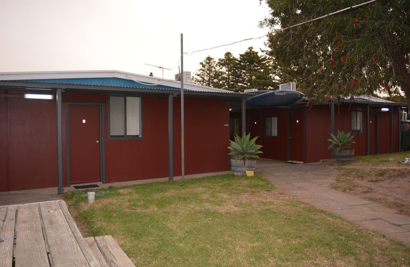 Ocean Front Accommodation Family Room for 6 guests