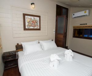 Suankaew Art Cottage (ReuanMhonkaew) Sri Racha Thailand