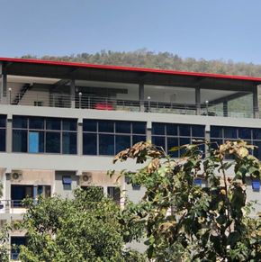 NearBy Hotel