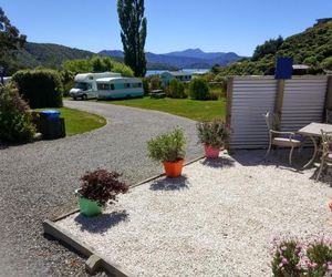 Pictons Waikawa Bay Holiday Park Picton New Zealand