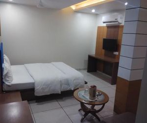 Hotel Apex Inn Vapi India