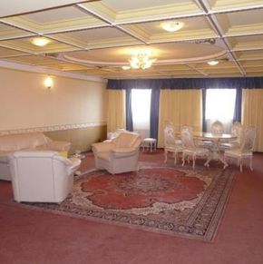 NearBy Hotel